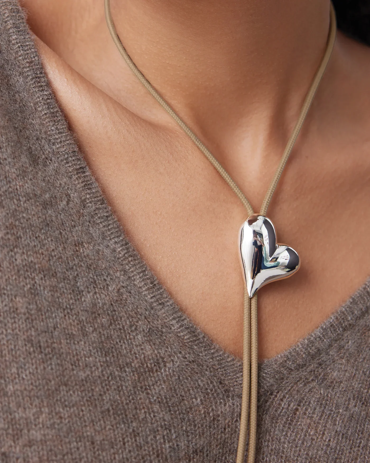 Art Heart Bolo Tie in Silver - Image 4