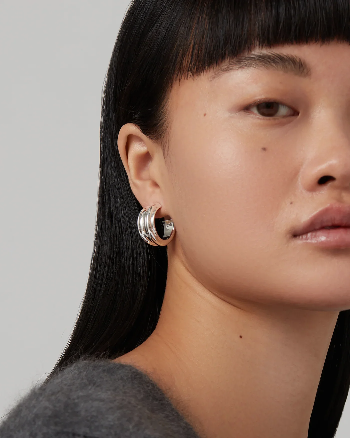 Lennon Hoop Earrings in Silver - Image 2