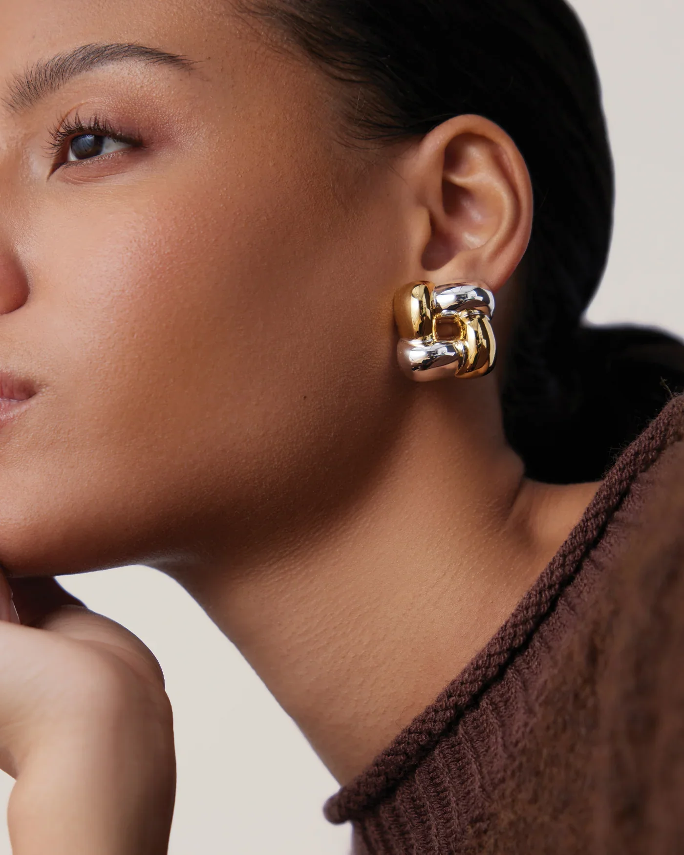 Medium Woven Square Earrings - Image 3
