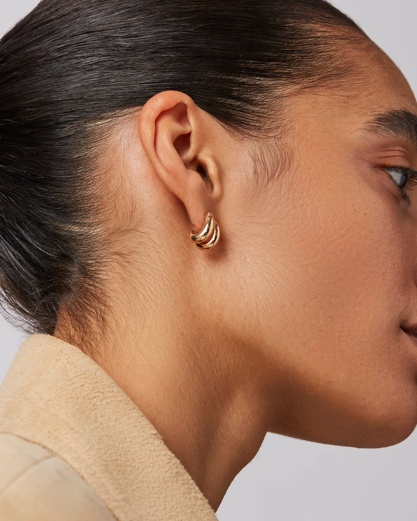 Mini Florence Earrings in Gold - Image 2