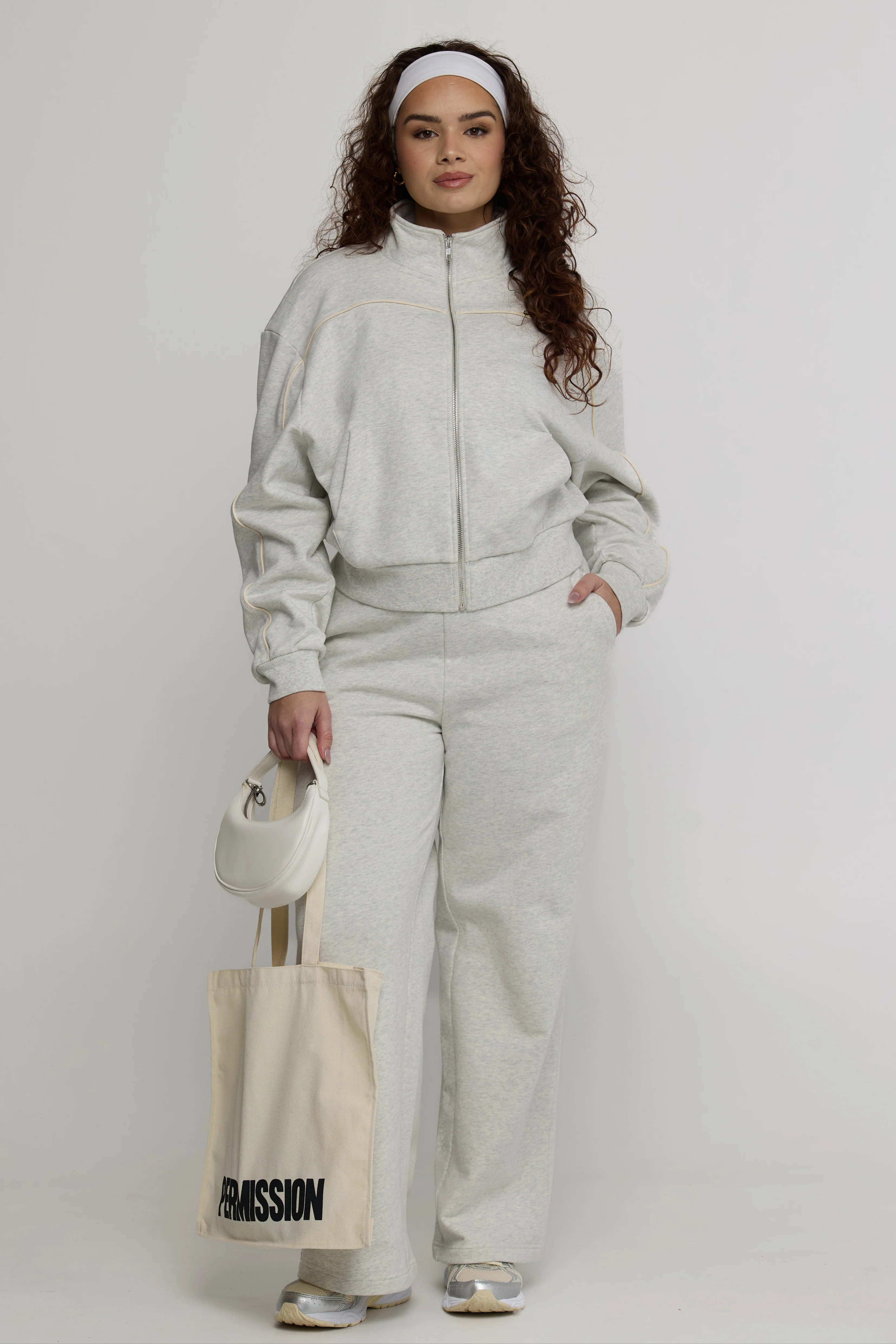 Oversized Zip - Image 6