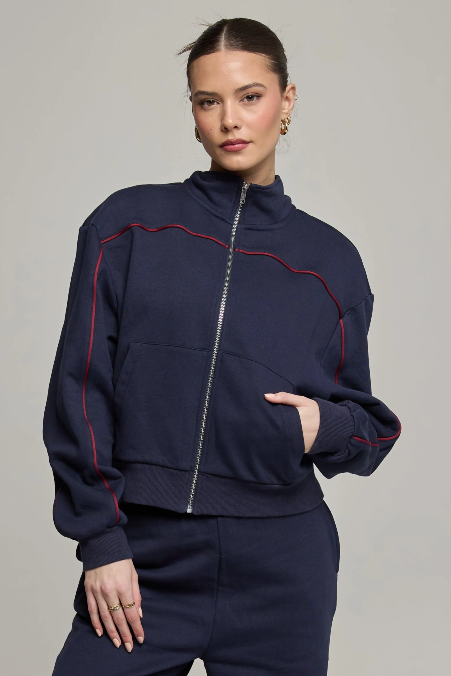 Oversized Zip