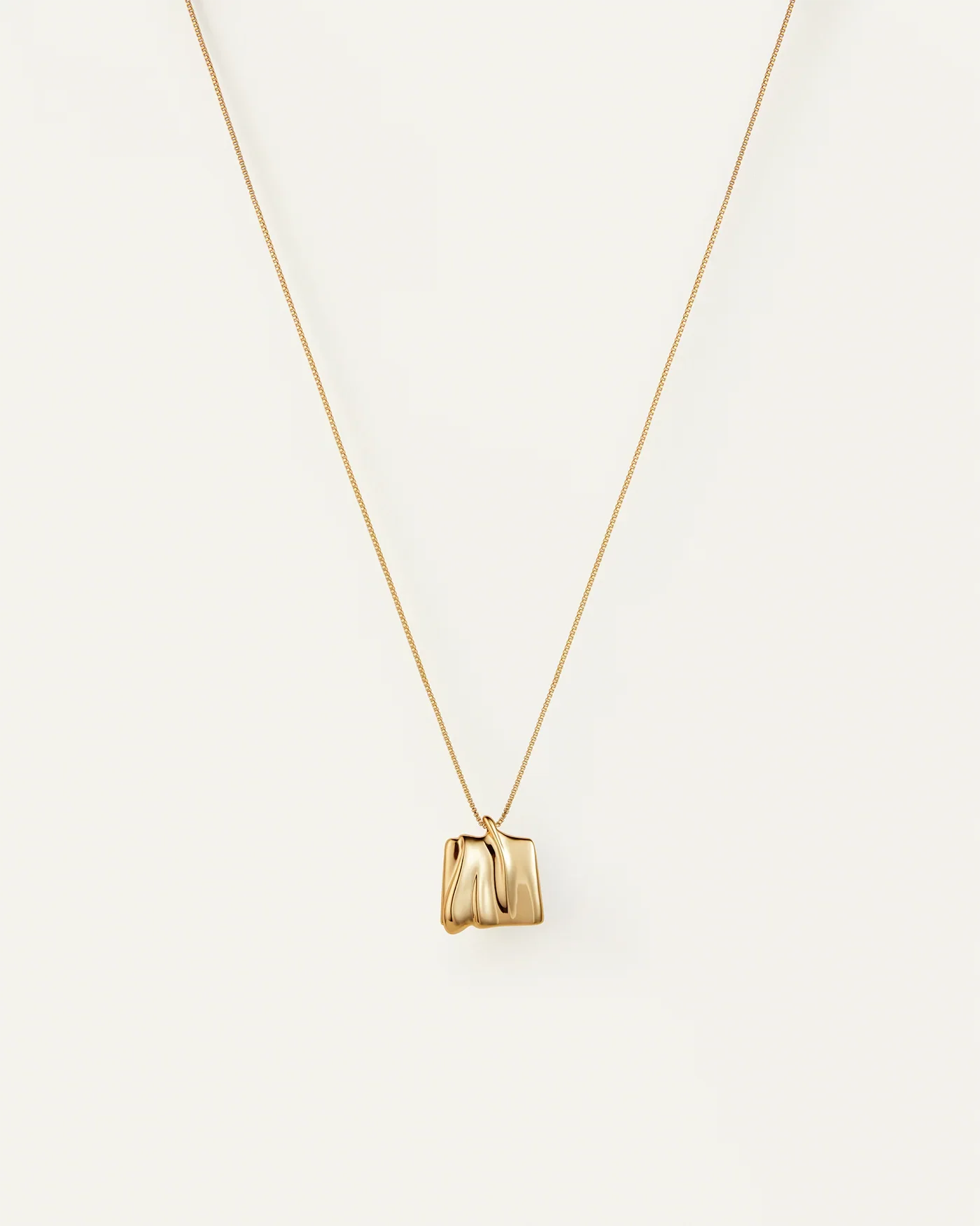 Small Sundra Pendant Necklace in Gold