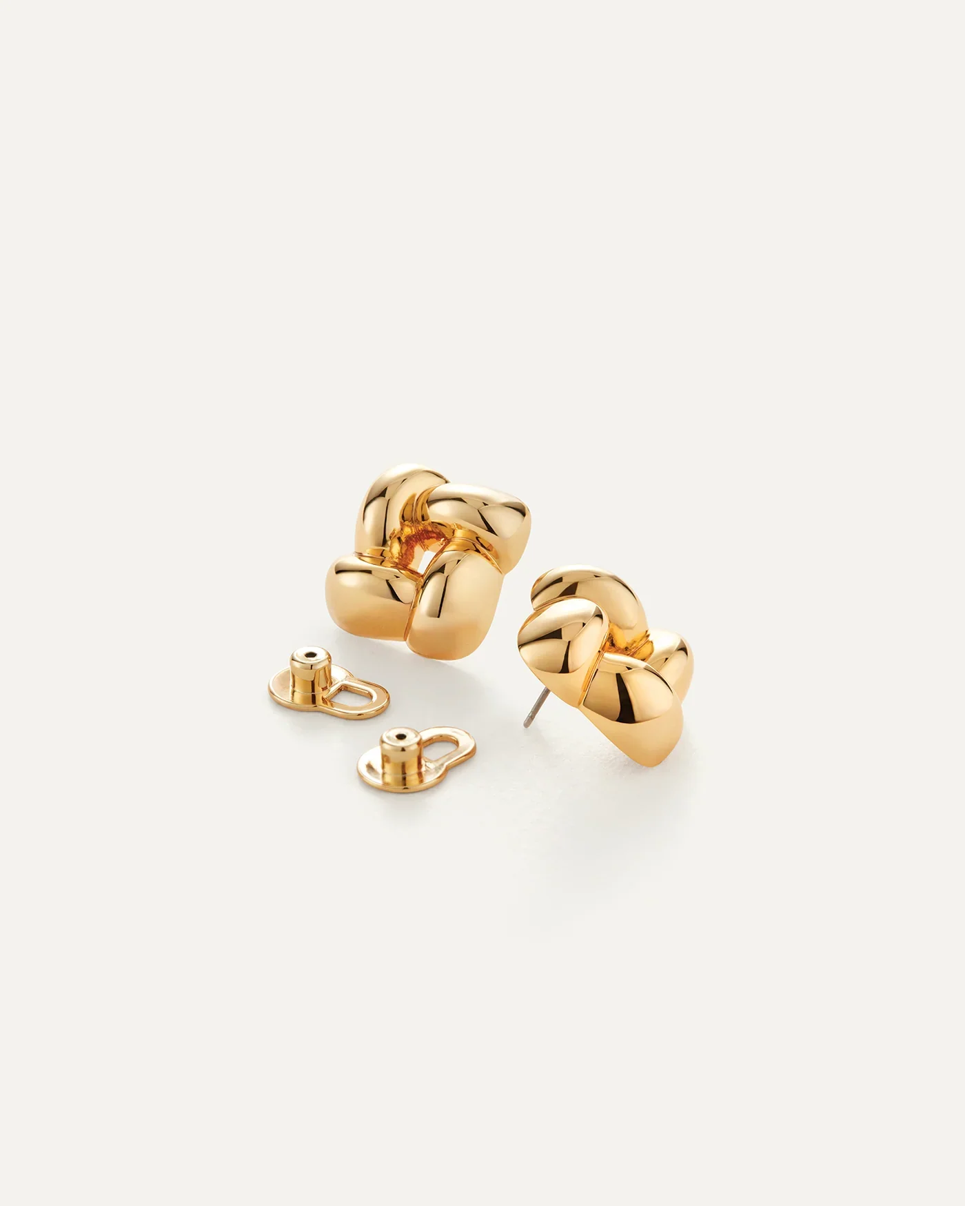 Small Woven Square Earrings in Gold - Image 4