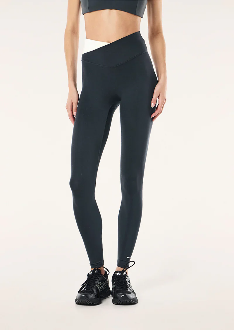 Wander Full Length Legging In Asphalt - Image 3